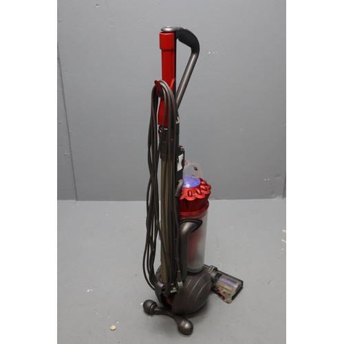 672 - Two Dyson Vacuum Cleaners To Include Dyson DC40, And DC55 (DC55 is Spares or Repairs)