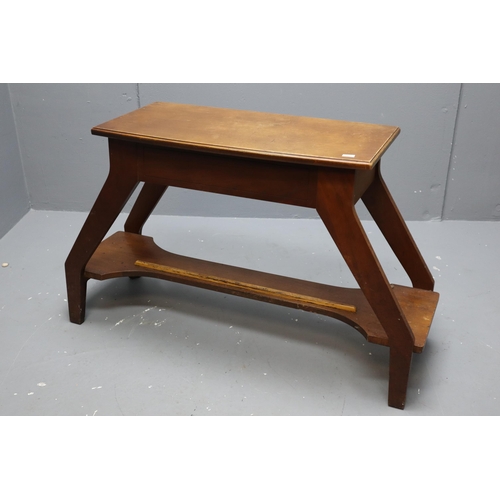 650 - A mid/late 20th century organ stool with lift top (24