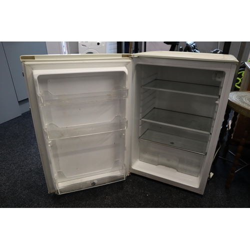 652 - Hoover Undercounter Fridge with Separate Bottom Drawer Storage powers on when tested