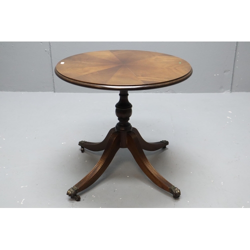 621 - Vintage Small Round Highly Polished Veneered Topped Occasional/ Wine table 20