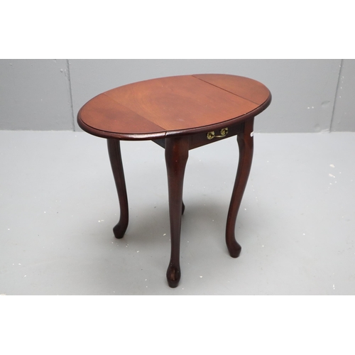 626 - Drop Leaf Side Table (Size when Extended 24