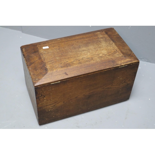 630 - An Edwardian Oak Sewing Box With Removable Tray, Approx 10.5