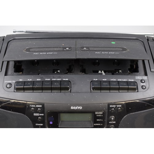 728 - Sanyo MCD-Z87 Radio Cassette Cd Recorder, Powers on when tested complete with power lead