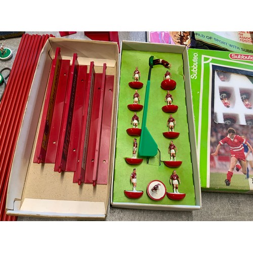 607 - A Selection of Subbuteo Items To Include Two Boxed Teams (Manchester United 729, And Scotland 680) V... 