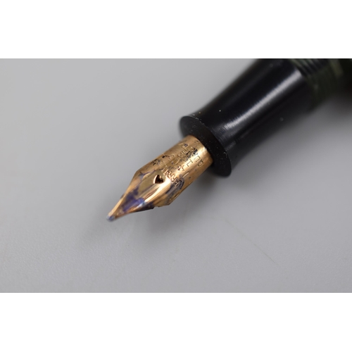 33 - The chatsworth pen 14ct gold nib and iridium tipped