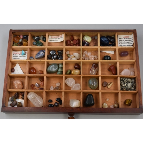 251 - Mixed lot of gemstones tray not included these include tigers eye, green goldstone, quartz, pyrite, ... 