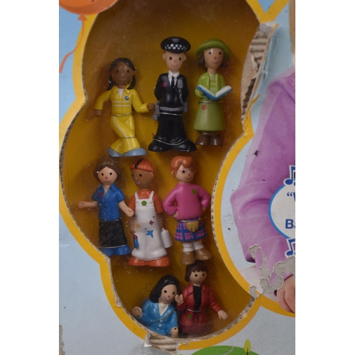 645 - Balamory Story Go Round Electronic Game set (Unused but Battered Box)