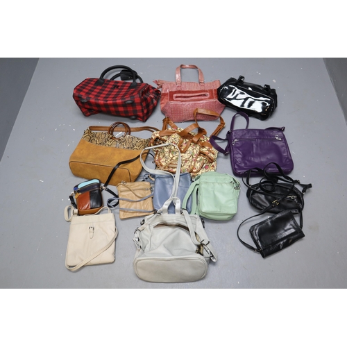 887 - Mixed lot of handbags these include multiple it luggage bags vary in size, casa di borsa pink bag an... 