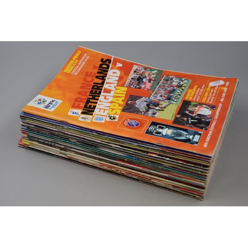 569 - Selection of Manchester Utd Official Magazines from the 1990s and two Euro 96 Official Matchday Prog... 