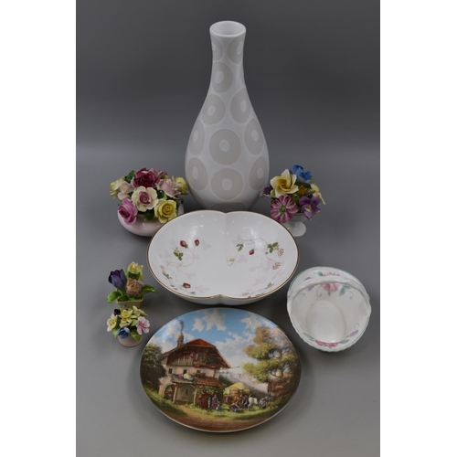 843 - A Selection of Ceramics To Include Wedgwood Wild Strawberry Bowl, Floral Bouquets, Christian Luckel ... 