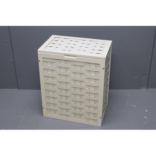 659 - Large Off White Lattice Design Lined Linen Basket approx 23