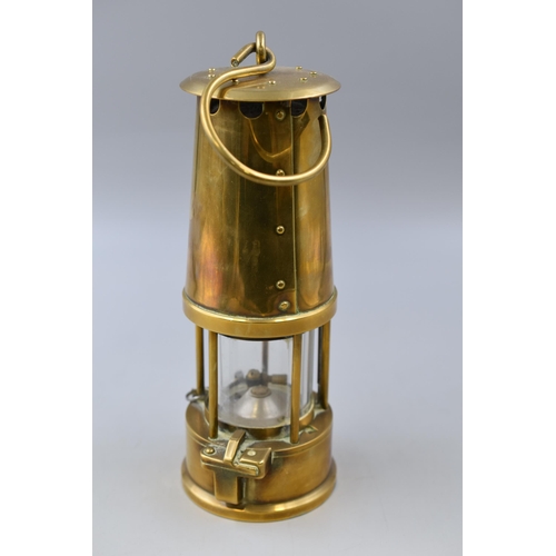 427 - A Brass Mid-Century Eccles 'The Protector Lamp & Lighting' Miners Safety Lamp, Type 6. Approx 26... 