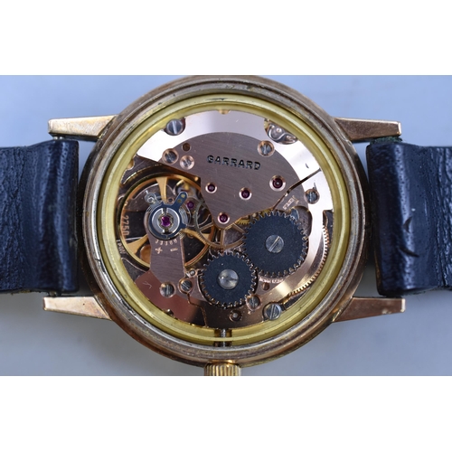 61 - Garrard Mechanical 17 Jewels Gents Watch in Gold 375 (9ct) Case Complete with Leather Strap (Working... 