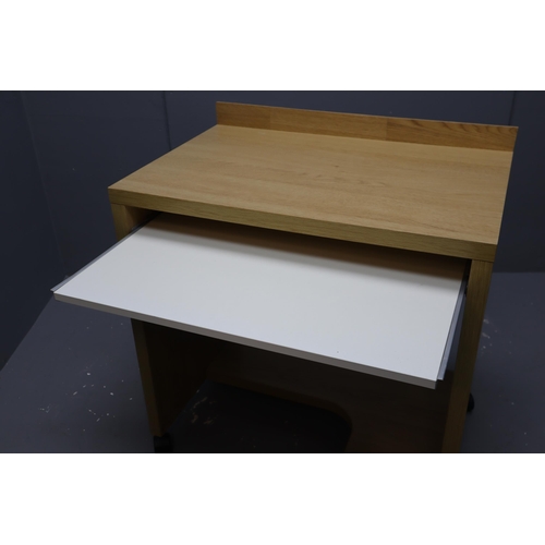 539 - Computer Console Table with Pull Out Keyboard Shelf and Castors (30