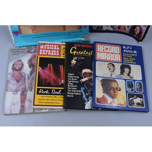 560 - A Selection of 70's Music Related Annuals, With A 1950's Dream-Stars Gift Kit (In Original Box, Inco... 