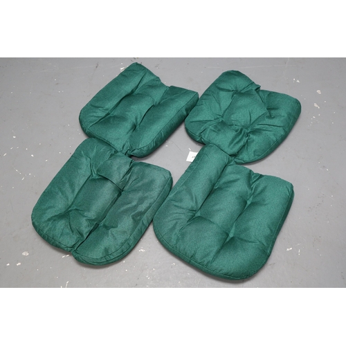 782 - 4 Costway Tufted Seat Pads in Box