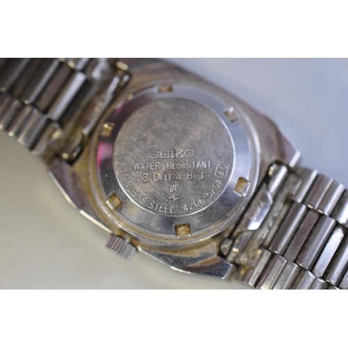 122 - A Seiko 5 Automatic Day/Date Gents Watch, Working