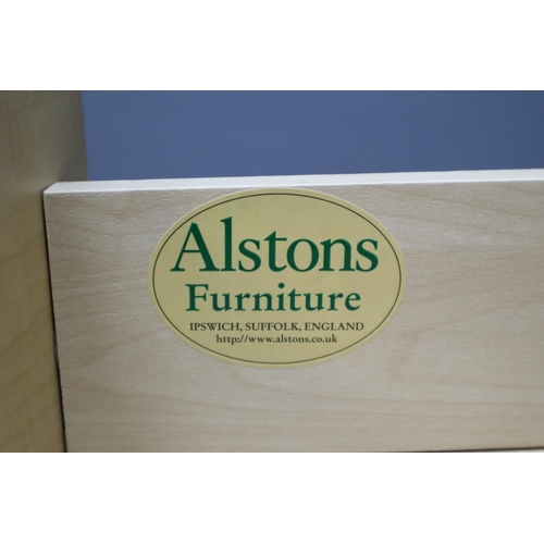 698 - Alstons cabinets LTD Synergy three drawer bedside units x2 (25