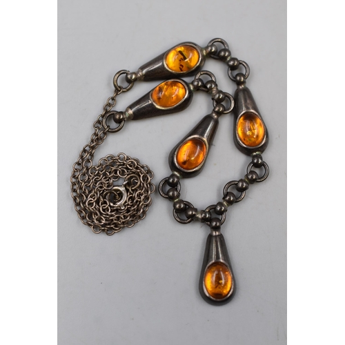 65 - Silver 925 5 Amber Stoned Pendant Necklace Complete with Presentation Box