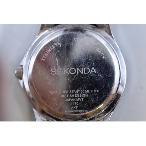 125 - A Sekonda Stainless Steel Gents Divers Quartz Watch, Working