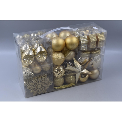 454 - New Christmas Bauble set with Star in Gold