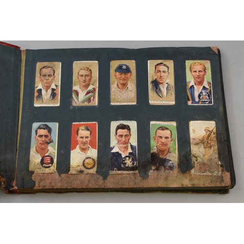 534 - Album Containing a selection of Vintage Players Cigarette Cards (a/f)