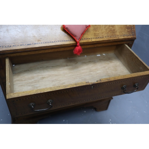 682 - Vintage writing bureau in light oak with three drawers and drop down writing desk (37