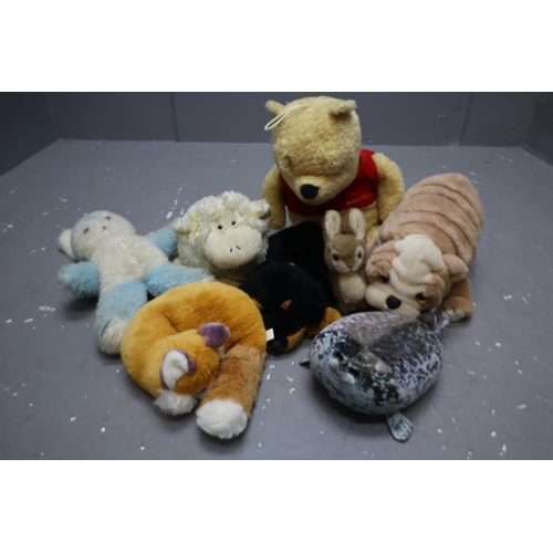 841 - A Selection of Eight Soft Toys, To Include Seal, Fox, Bulldog, And More