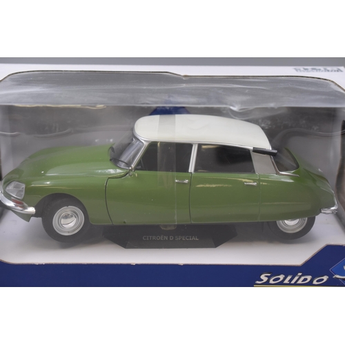 196 - A Boxed Solido Citroen Citroen D Special 1:18 Scale Die Cast Model Car