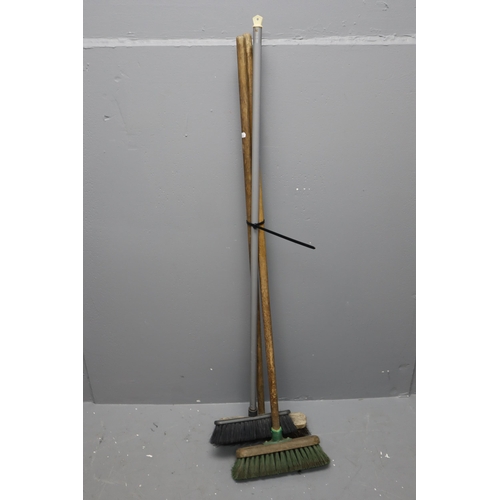 735 - Three sweeping brushes