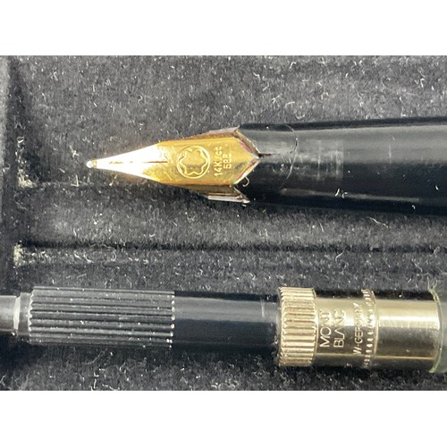 260A - A Montblanc Classique 14ct Gold Nibbed Fountain Pen, In Presentation Case. (a/f)