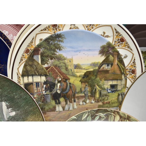 831 - Large Selection of Collectors Plates including Border Fine Arts, Spode, Wedgwood, Hornsea, Royal Dou... 