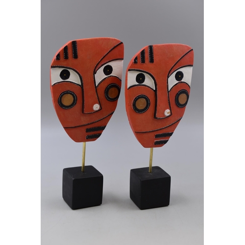 252 - Two Impressionist Style Faces Mounted on Plinths (9.5