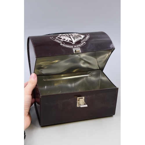 176 - Hogwarts tin lunch/carry box