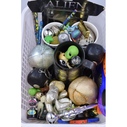 541 - A Large Selection of Alien Items To Include Soft Toys, Glow in The Dark Items, Agate, Various Mugs, ... 