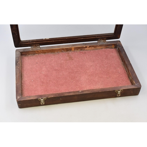 460 - A Vintage Oak Cased Glass Fronted Display Case, With Pink Fabric Lining. Approx 46cm x 28cm x 7cm