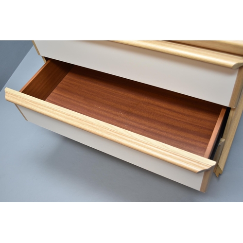 621 - Modern Oak Effect with White Front Chest of Three Drawers with Glass Top Protector 31