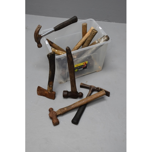 701 - Mixed lot of hammers and axe's