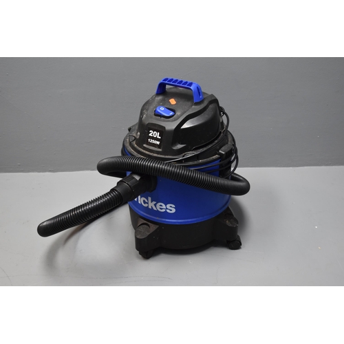 645 - Three hoover/vacuum cleaners - Hoover H-Upright 300, Wicks 20L 1250W and a Beko performance cyclone ... 