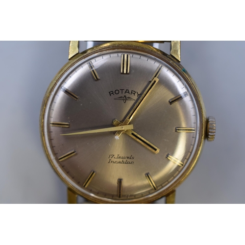 95 - A Rotary 17 Jewels Mechanical Gents Watch, With Gold Tone Elasticated Strap. Working