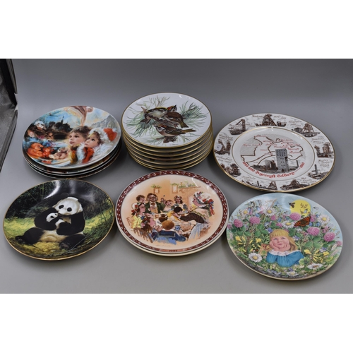 262 - A Selection of Seventeen Collectors Plates To Include WWF 1986 Bird Plates, Wedgwood Christmas Plate... 