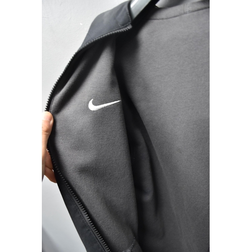 524 - Nike Reversible Hooded Jacket Size Unknown