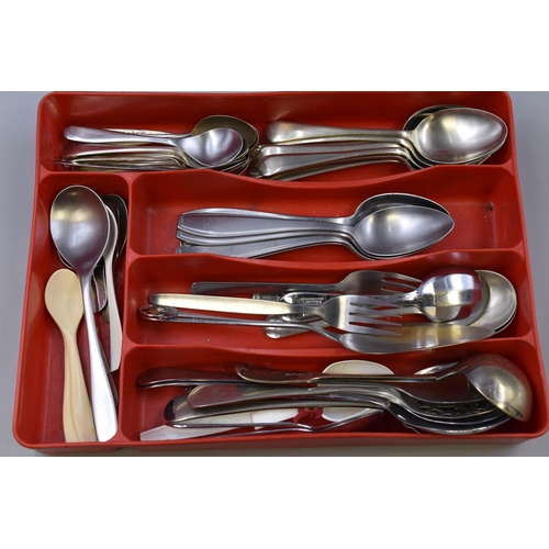 648 - Large selection of cutlery