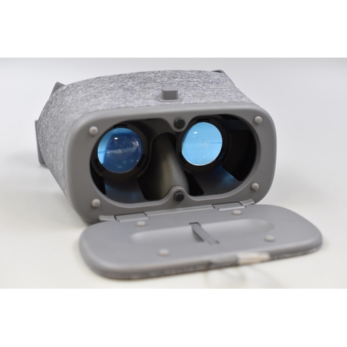 341 - Daydream view vr headset by Google