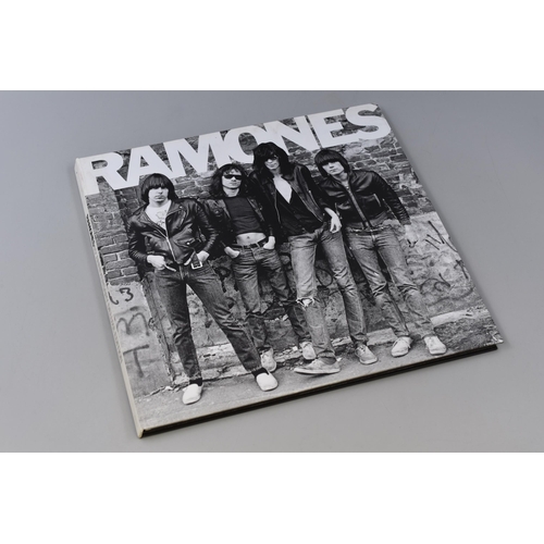 433 - A Limited Edition (18597/19760) Ramones - Ramones Box Set. Includes 40th Anniversary Mono Mix LP, 3 ... 