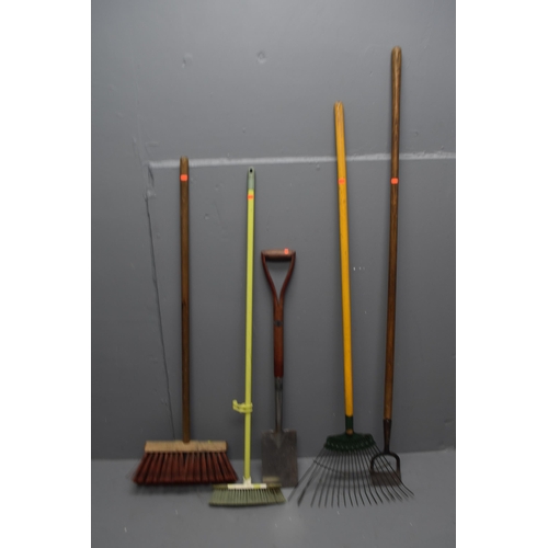 560 - Collection of Quality Gardening Tools to include Two Brushes, Hoe, Spade and a Rake