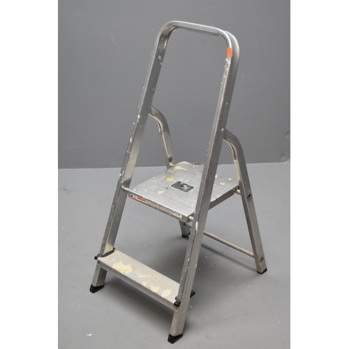 582 - Set of Lightweight Two Tier Folding Step Ladders