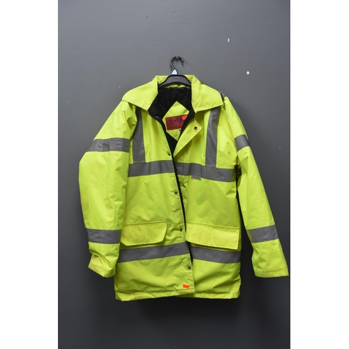 525 - B-Dri waterproof Hi Vis jacket size: medium