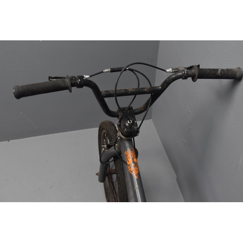 527 - A Voodoo Freestyle Black Magic BMX, AF