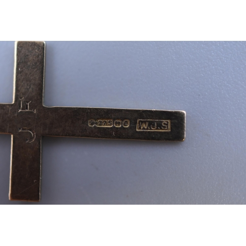 15A - Gold 375 (9ct) Cross Pendant